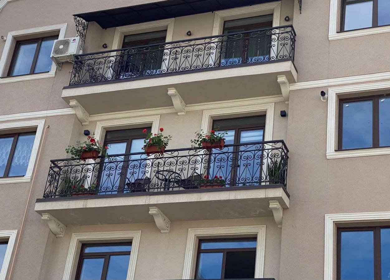 City Centre Apartment Kolomyja Exteriör bild