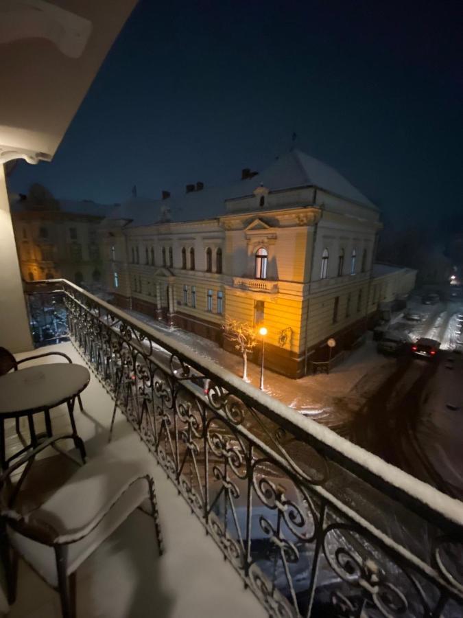 City Centre Apartment Kolomyja Exteriör bild