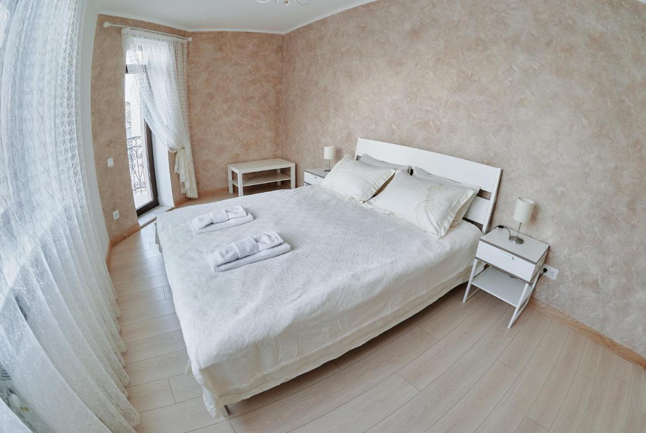 City Centre Apartment Kolomyja Exteriör bild